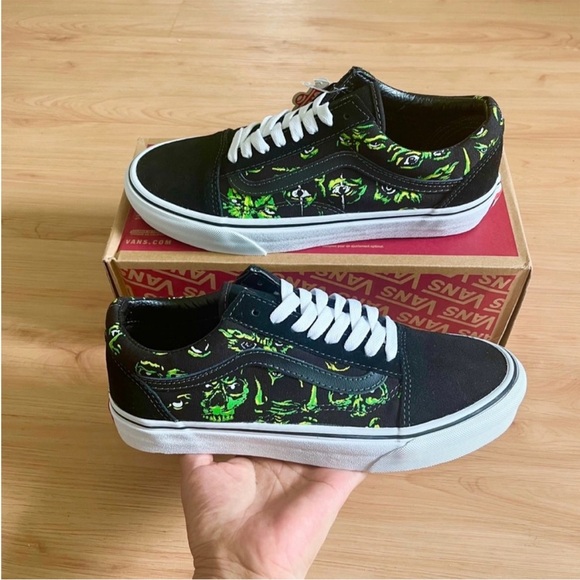 VANS Old Skool Low Top Black Green
Canvas Suede Sneakers
VNOA4BW2BML Women 8.OUS - Picture 1 of 12